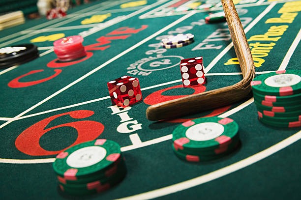 Wild Bandito gameplay interface showing balance, spin controls, and paytable on kakrp apk